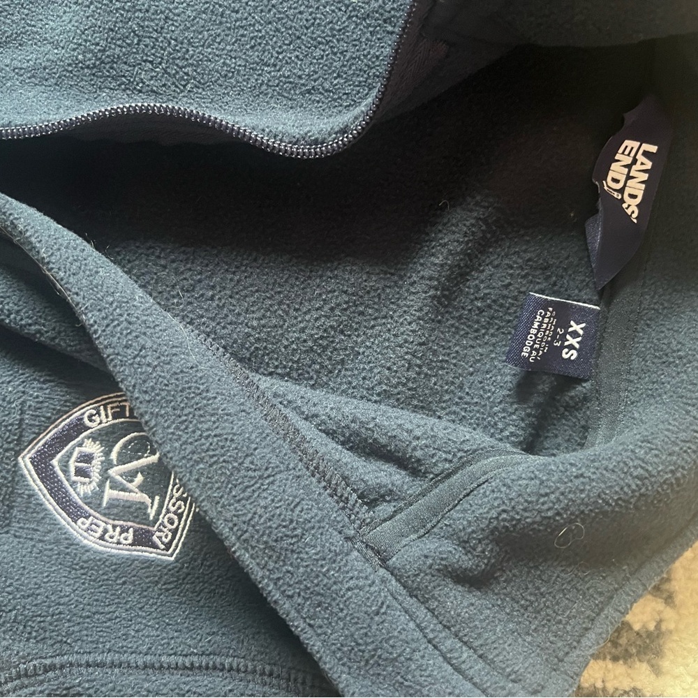 Land’s End Montessori Gifted Prep School Uniform Long Sleeve + Tee + Fleece 3T - Picture 4 of 9